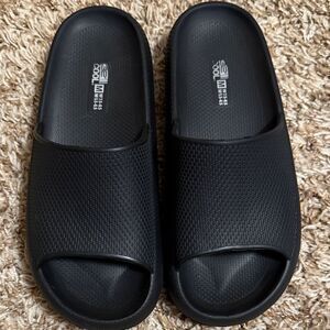 32 Degrees Black Slides Sandals Shower Shoes Unisex Women7.5-8.5 Men5.5-6.5